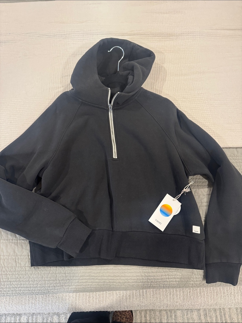 Vuori zip up with hoodie